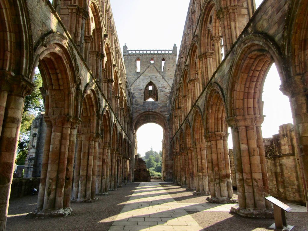 Visiting The Scottish Border Abbeys In One Day: Jedburgh, Kelso ...