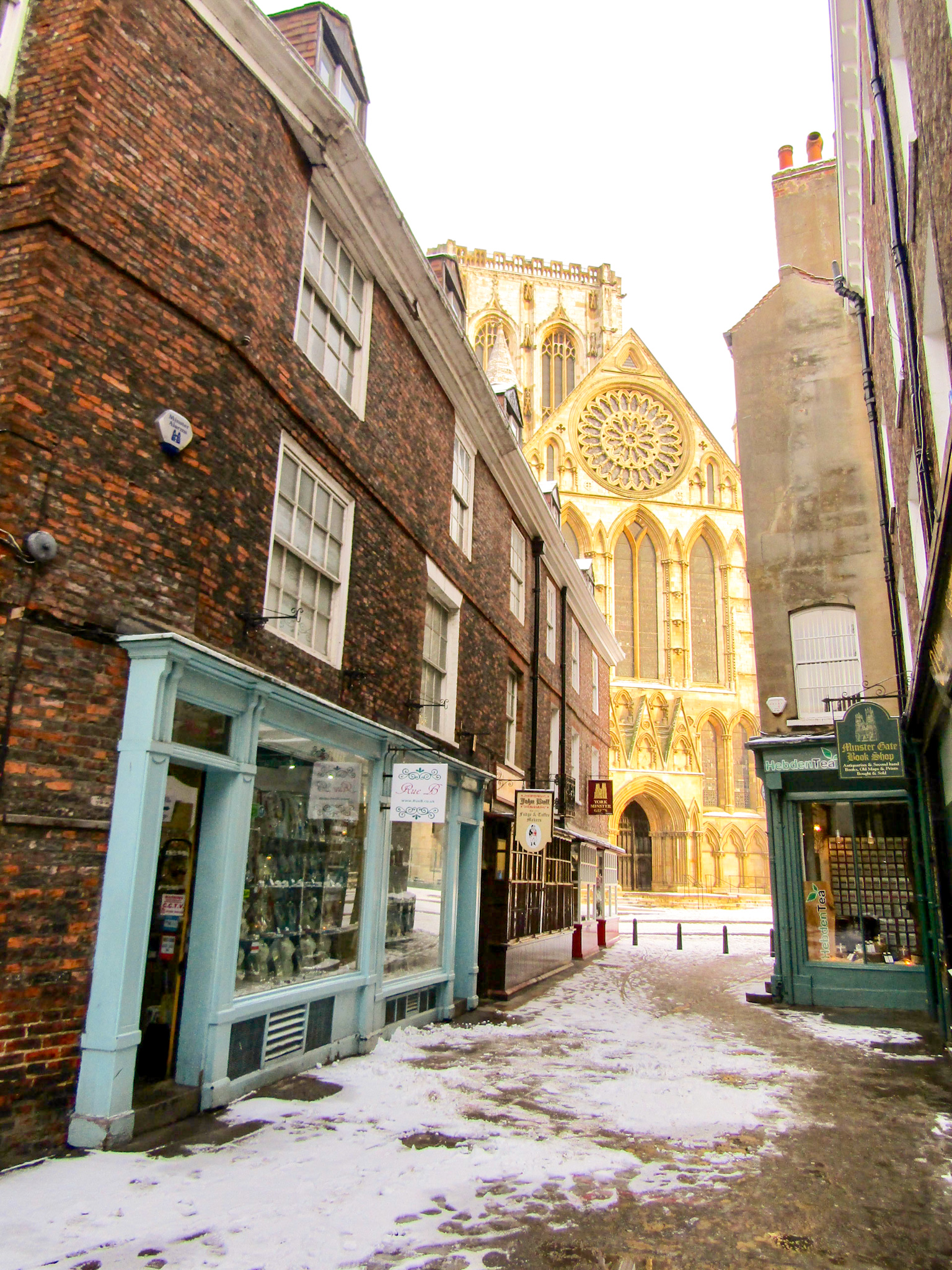 Walking In A Winter Wonderland: York In The Snow - Away With Maja