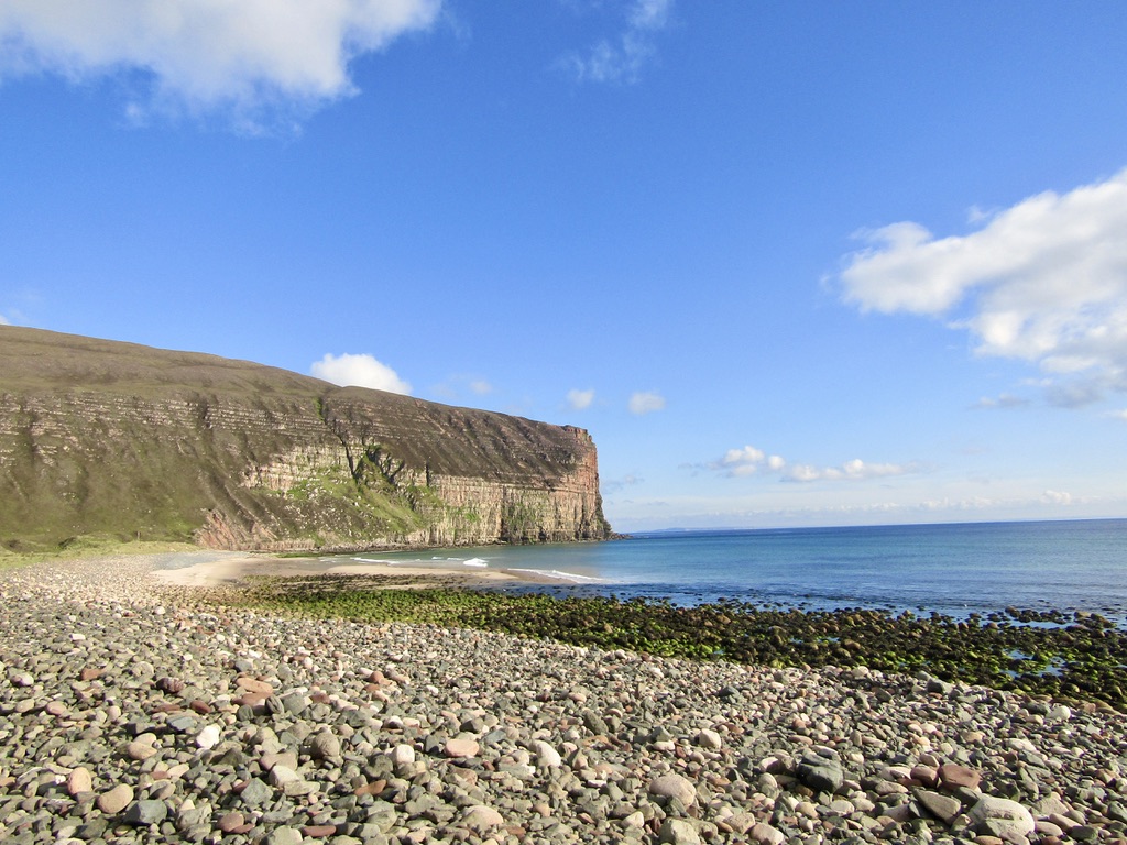 hoy-orkney-visiting-the-old-man-of-hoy-and-rackwick-bay-away-with-maja