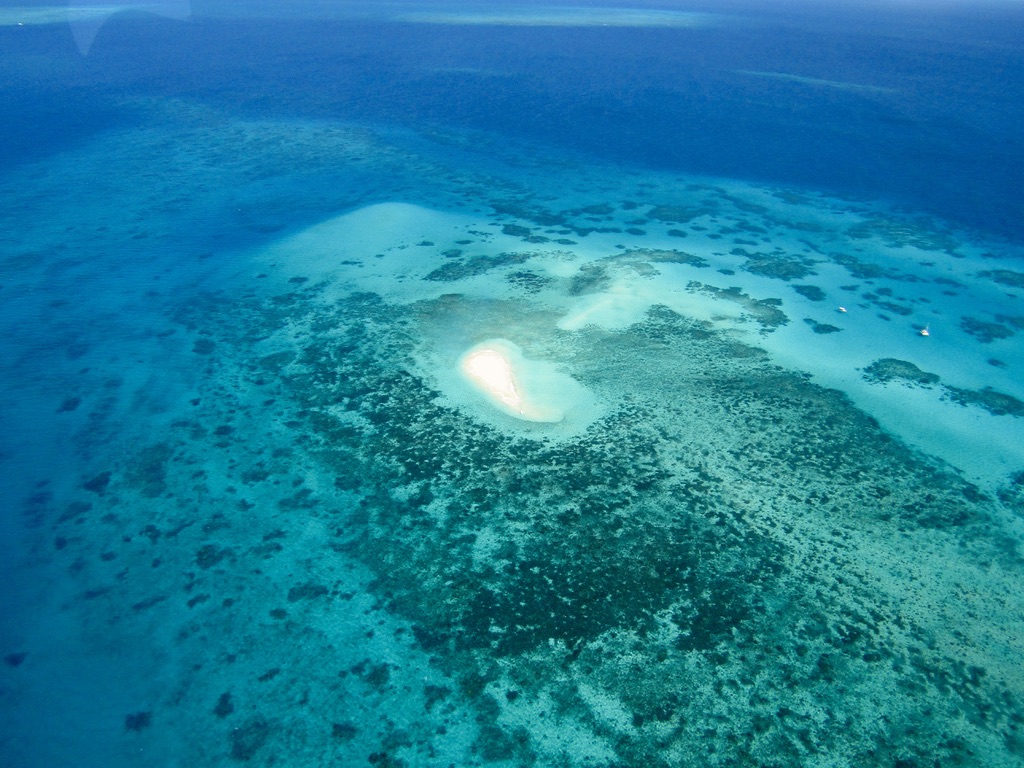 Ultimate Bucket List: A Scenic Flight Over the Great Barrier Reef ...